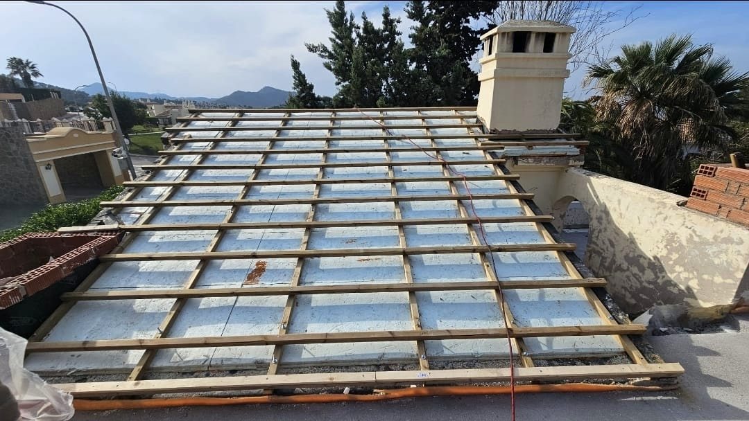 Roofing & repairs — Costa Building Reformas