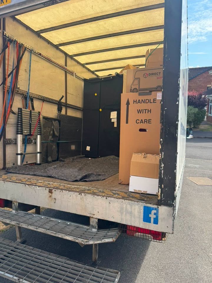 MJM Movers vehicle loaded carefully for a Leeds house move